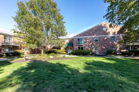 56 Townsend St #B9, Abington, MA 02351