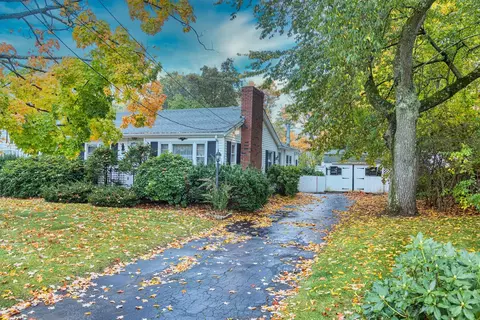 18 Lanen Ave, Groveland, MA 01834