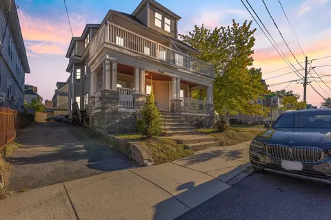 34 Coolidge St, Lawrence, MA 01843