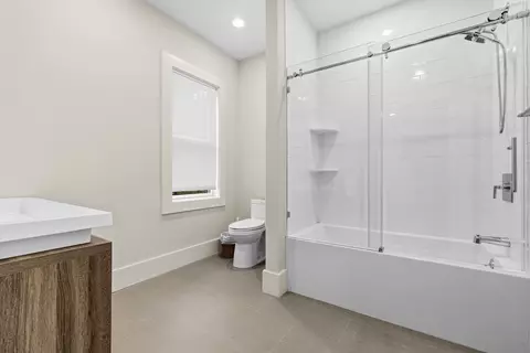 Bath - 80 Locust Ln, Needham, MA 02492 photo 2 of 5
