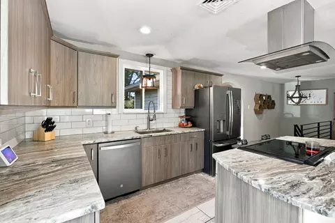 Kitchen - 29 Reservoir St, Fall River, MA 02723 photo 2 of 7