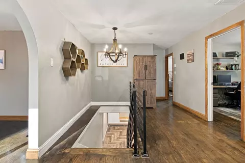 Entry Way - 29 Reservoir St, Fall River, MA 02723 photo 3 of 4