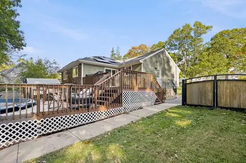 Exterior - 29 Reservoir St, Fall River, MA 02723 photo 5 of 7