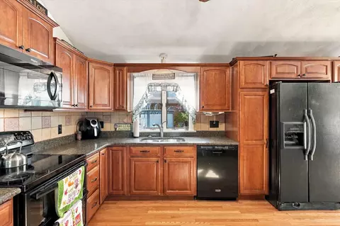 Kitchen - 14 Dibble Rd, Lynn, MA 01904 photo 3 of 5