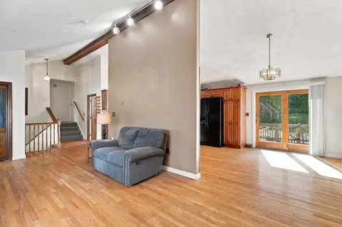 Entry Way - 14 Dibble Rd, Lynn, MA 01904 photo 1 of 4