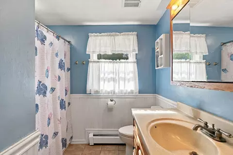 Bath - 14 Dibble Rd, Lynn, MA 01904 photo 1 of 2