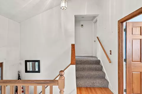 Entry Way - 14 Dibble Rd, Lynn, MA 01904 photo 2 of 4