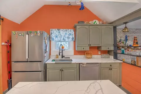 21 Custer St, Rockland, MA 02370