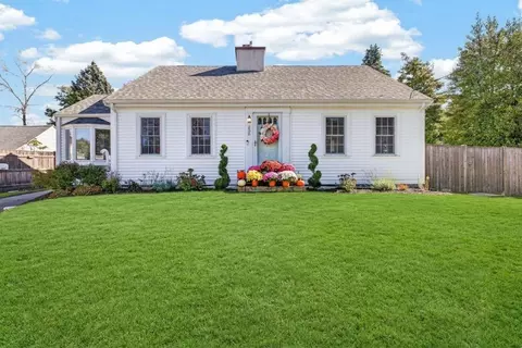 238 Liberty St, Braintree, MA 02184