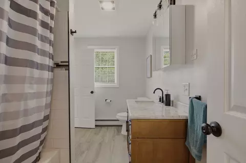 Bath - 724 Woodman St, Fall River, MA 02724 photo 4 of 4