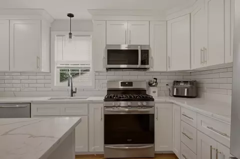 Kitchen - 724 Woodman St, Fall River, MA 02724 photo 2 of 4