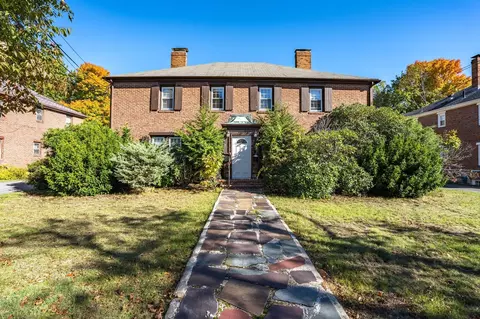 26-28 Wessex Rd #28, Newton, MA 02459