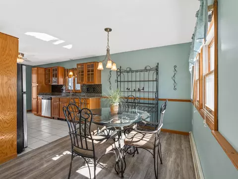 Dining - 7 Galavotti Ave, Wareham, MA 02571 photo 1 of 2