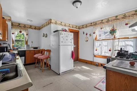 Kitchen - 101-103 Draper St, Springfield, MA 01108 photo 3 of 6