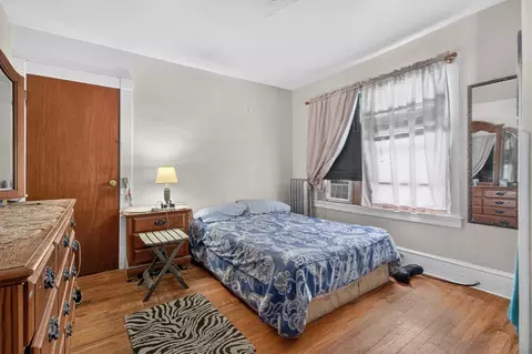 Bedroom - 101-103 Draper St, Springfield, MA 01108 photo 5 of 9