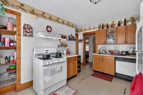 Kitchen - 101-103 Draper St, Springfield, MA 01108 photo 4 of 6