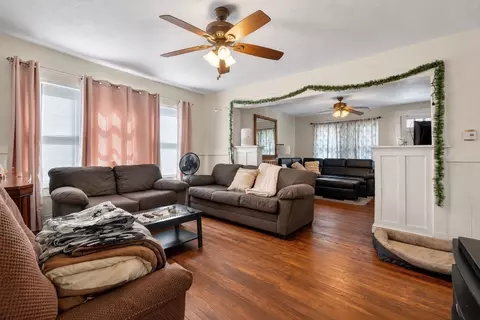 Living - 101-103 Draper St, Springfield, MA 01108 photo 2 of 3