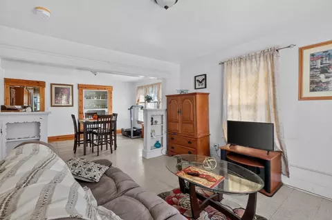 Living - 101-103 Draper St, Springfield, MA 01108 photo 3 of 3