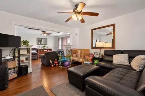Living - 101-103 Draper St, Springfield, MA 01108 photo 1 of 3
