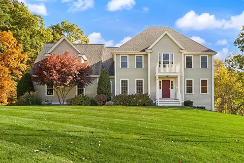 96 Ball St, Northborough, MA 01532