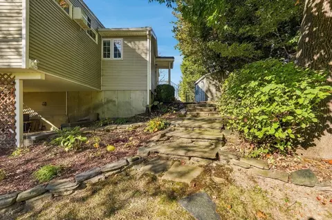 Exterior - 5 Maxine Cir, Easthampton, MA 01027 photo 10 of 14