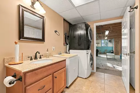 Other - 5 Maxine Cir, Easthampton, MA 01027 photo 7 of 12
