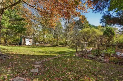 Exterior - 5 Maxine Cir, Easthampton, MA 01027 photo 7 of 14