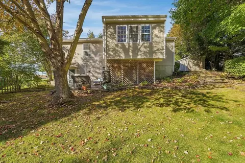 Exterior - 5 Maxine Cir, Easthampton, MA 01027 photo 5 of 14