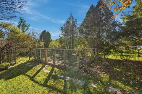 Exterior - 5 Maxine Cir, Easthampton, MA 01027 photo 9 of 14