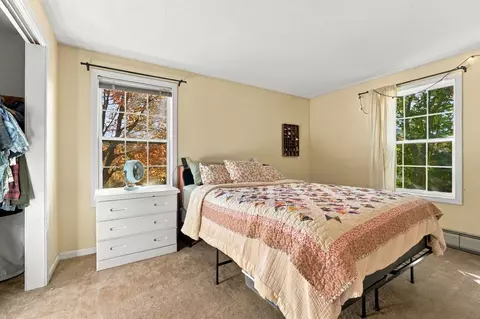 Bedroom - 5 Maxine Cir, Easthampton, MA 01027 photo 4 of 5