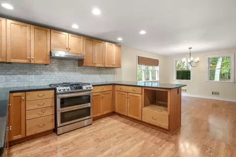 Kitchen - 149 S Acton, Stow, MA 01775 photo 3 of 7