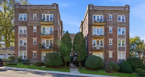120 Longhill St #3C, Springfield, MA 01108