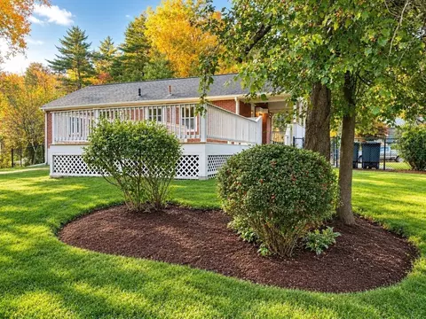 Exterior - 622 Winter St, Walpole, MA 02081 photo 2 of 10