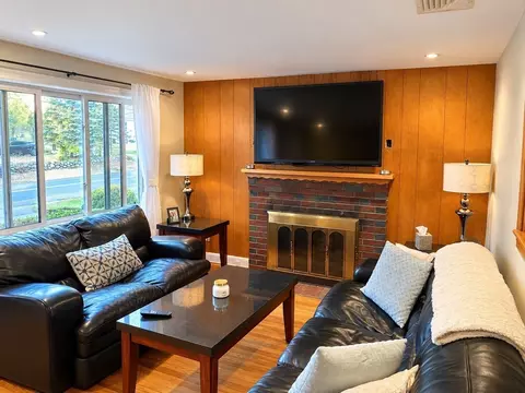 Living - 622 Winter St, Walpole, MA 02081 photo 3 of 3