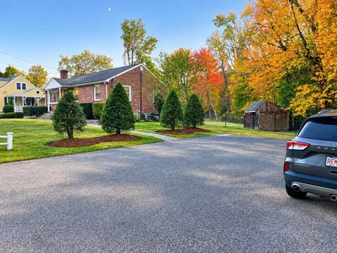 Exterior - 622 Winter St, Walpole, MA 02081 photo 6 of 10