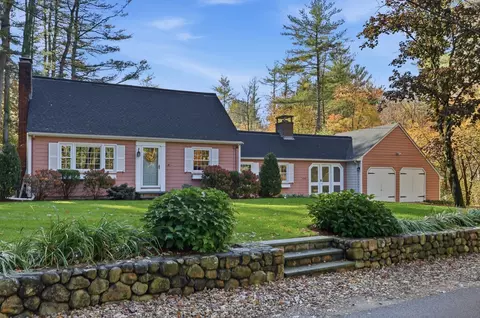 428 Brook St, Carlisle, MA 01741