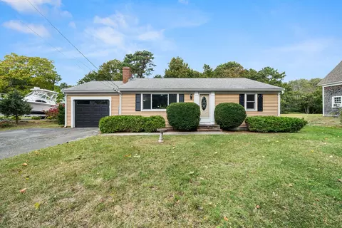 488 Main St, Harwich, MA 02645