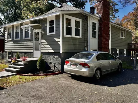 12 Hobson Ave, Wilmington, MA 01887