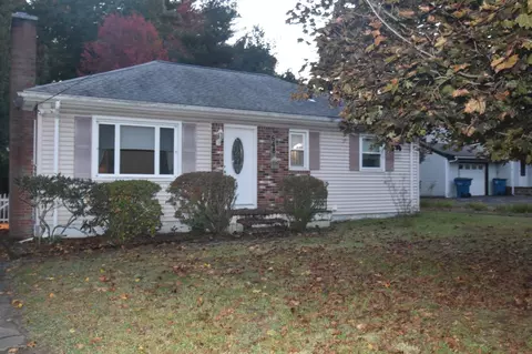 648 North St, Tewksbury, MA 01876