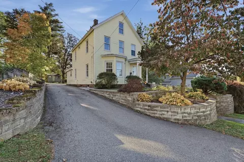 21 Myrtle St, Leominster, MA 01453