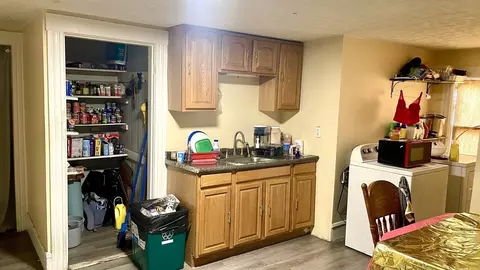 Kitchen - 14 Wall St, Worcester, MA 01604 photo 5 of 5