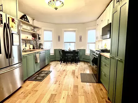 Kitchen - 14 Wall St, Worcester, MA 01604 photo 1 of 5