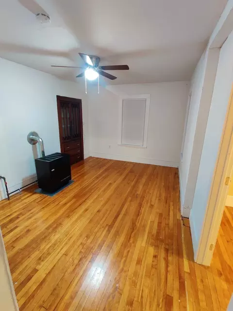 Living - 14 Wall St, Worcester, MA 01604 photo 3 of 4