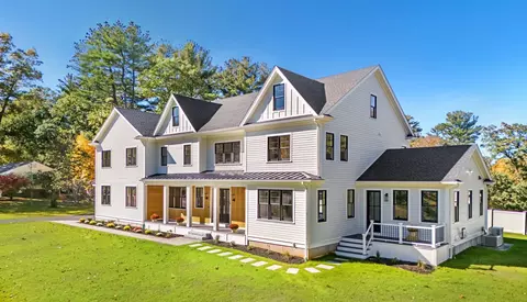 14 Gloria Cir, Burlington, MA 01803