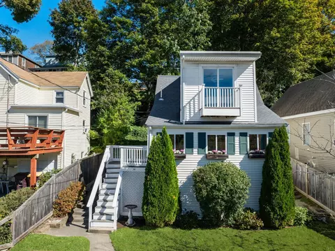34 Paomet Rd, Weymouth, MA 02191