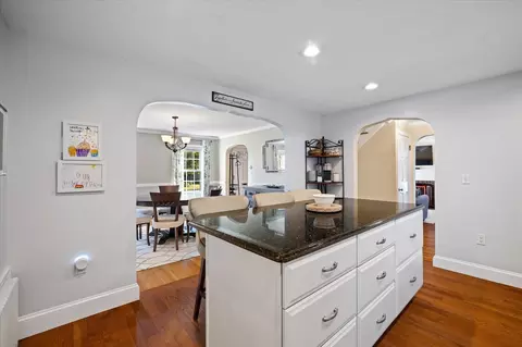 Entry Way - 57 Forest St, Worcester, MA 01609 photo 1 of 4