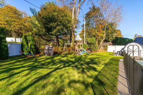Exterior - 57 Forest St, Worcester, MA 01609 photo 10 of 14