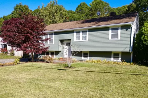 14 Justine Rd, Plymouth, MA 02360