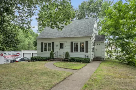 20 Pleasant St, Lunenburg, MA 01462