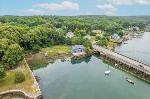 View/Area - 698 Washington St, Gloucester, MA 01930 photo 2 of 2